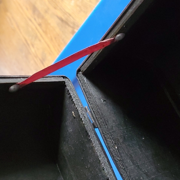 Wooden Oriental chest - Picture 10 of 14